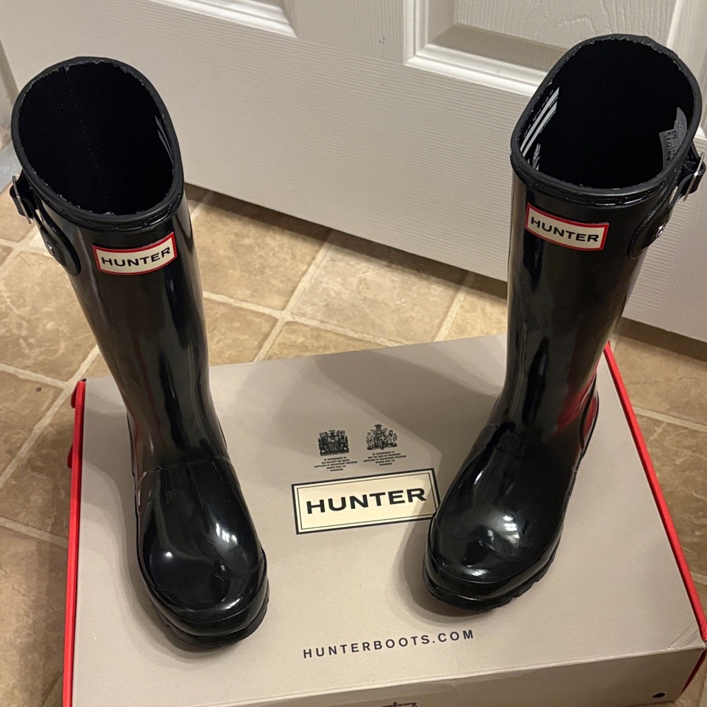 Hunter Glossy Black Tall Boots